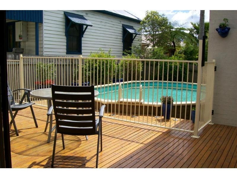 15 Cambewarra Road, Bomaderry NSW 2541