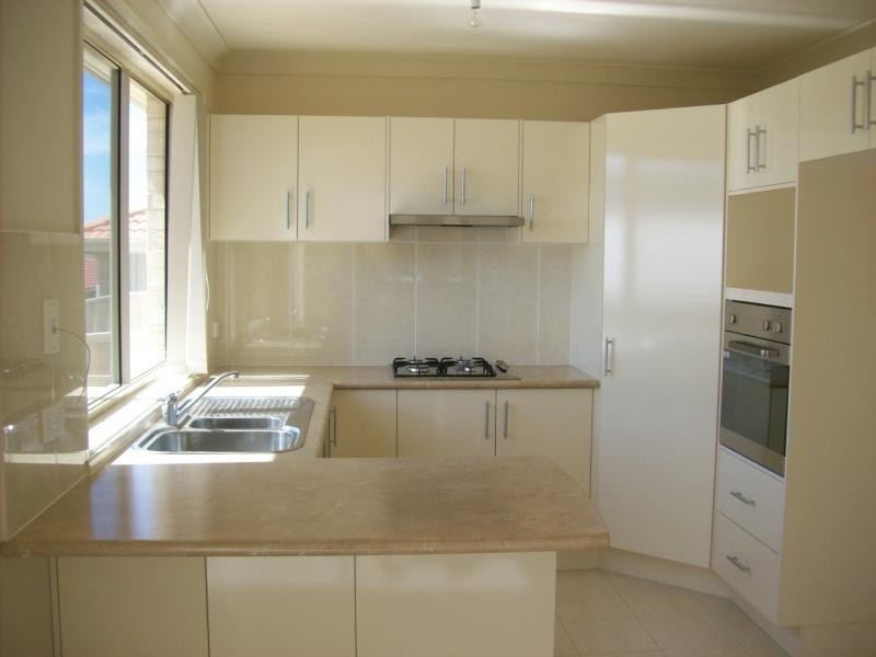 12/8 Meroo Road, Bomaderry NSW 2541