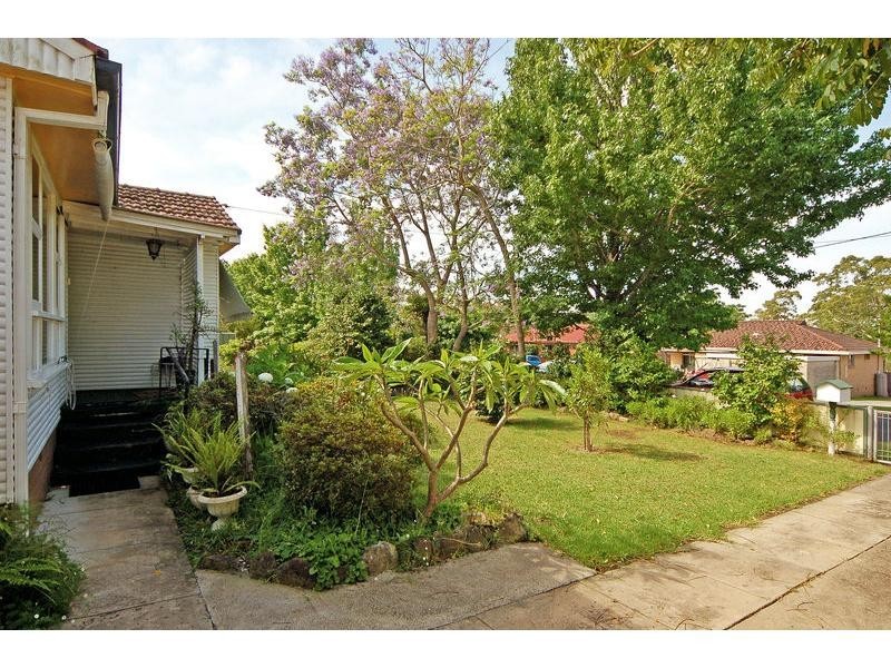 8 Hewlett Avenue, North Nowra NSW 2541