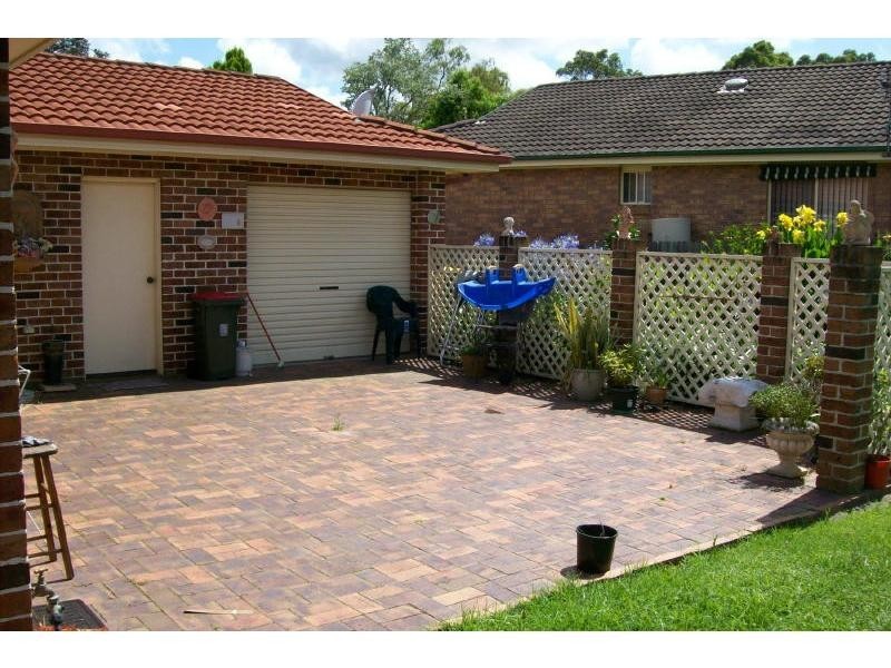 5 Hamilton Place, Bomaderry NSW 2541