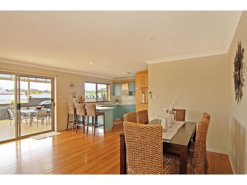 8 The Garden Walk, Worrigee NSW 2540