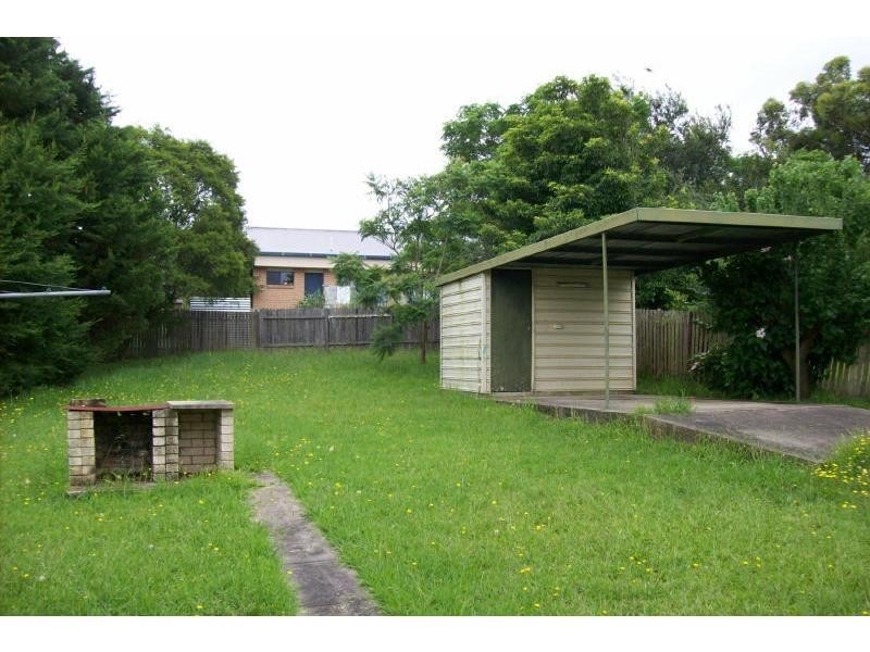 11 Elizabeth Avenue, Nowra NSW 2541