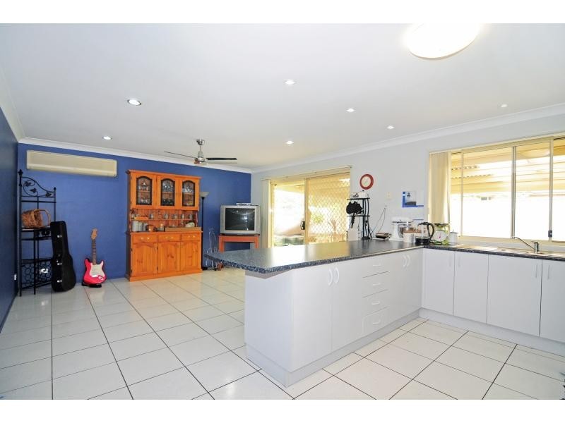 2 Olympic Drive, West Nowra NSW 2541