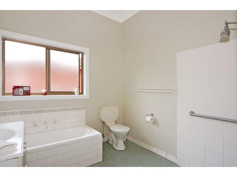 62 Albatross Road, Nowra NSW 2541