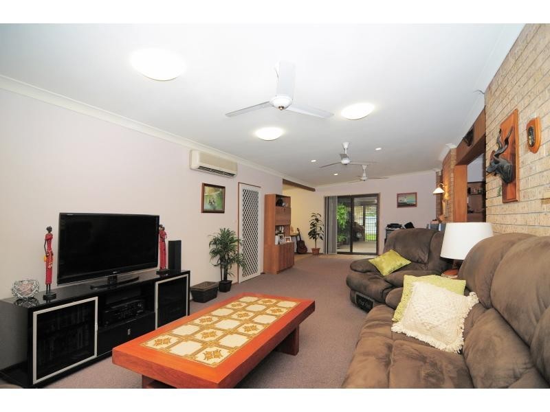 9 Greenwell Point Road, Nowra NSW 2541