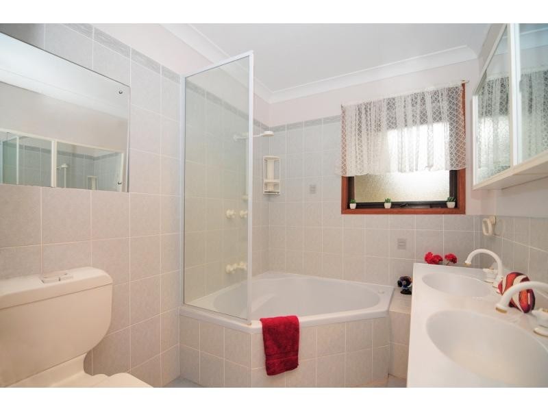 9 Greenwell Point Road, Nowra NSW 2541