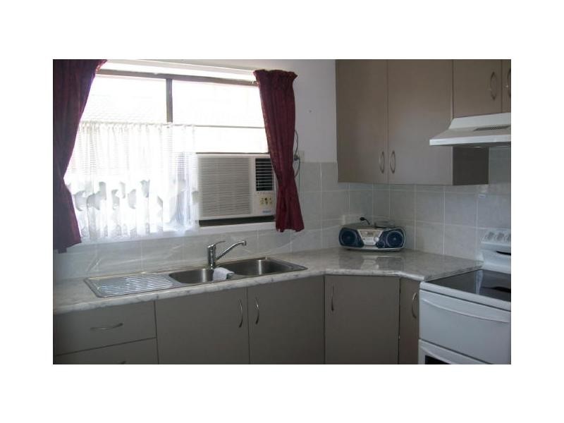 2/2 Campbell Place, Nowra NSW 2541