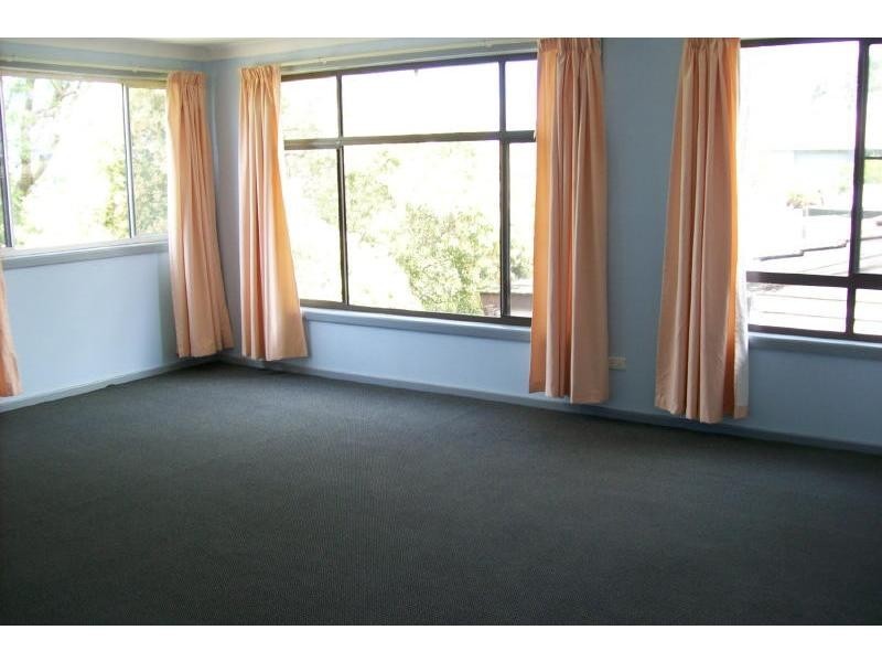 80 Railway Street, Bomaderry NSW 2541