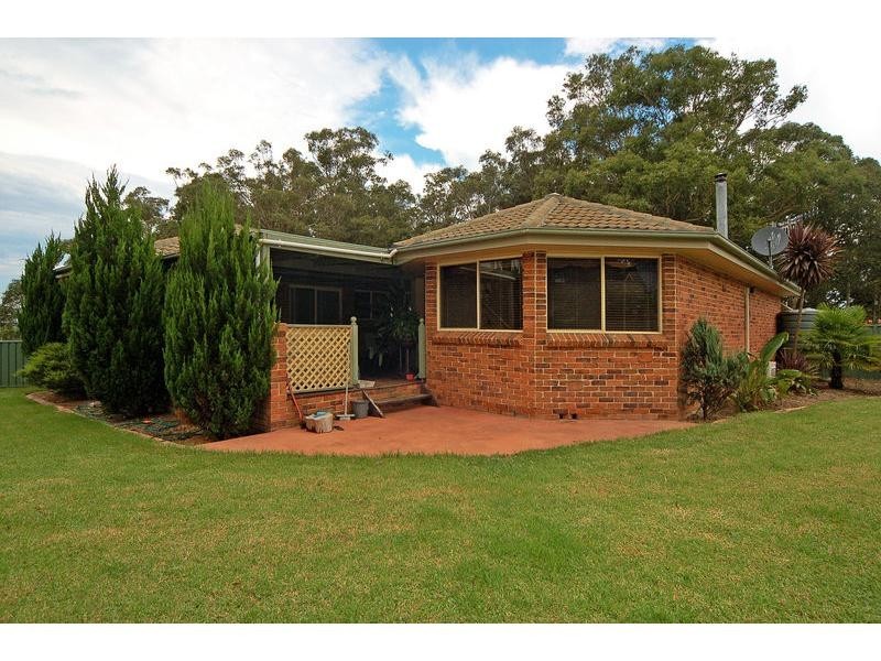 8 Andrew Crescent, Worrigee NSW 2540