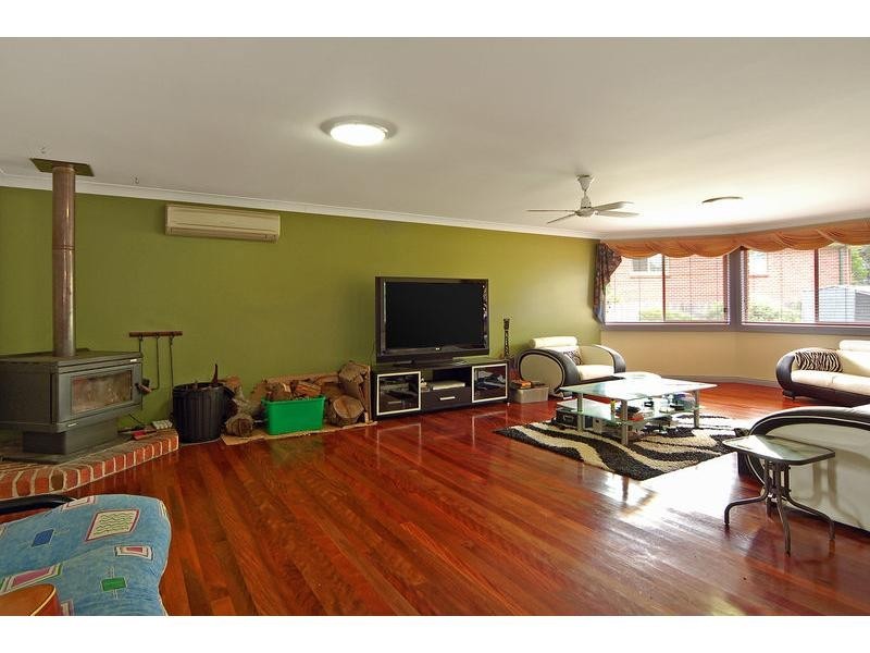 8 Andrew Crescent, Worrigee NSW 2540