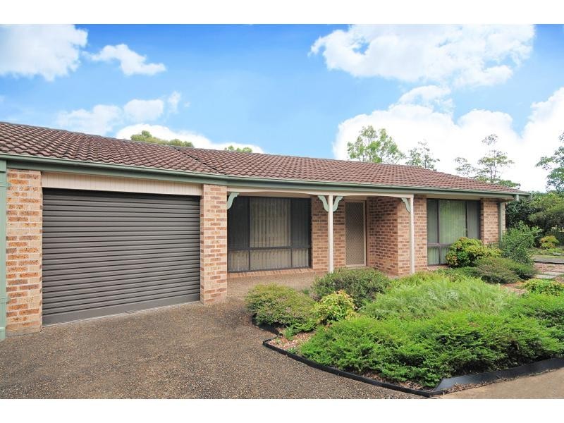 1 & 2/6 Waroo Place, Bomaderry NSW 2541