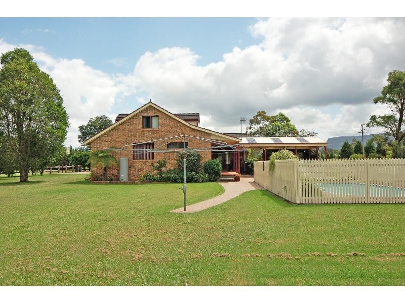 20 Elvin Drive, Bomaderry NSW 2541
