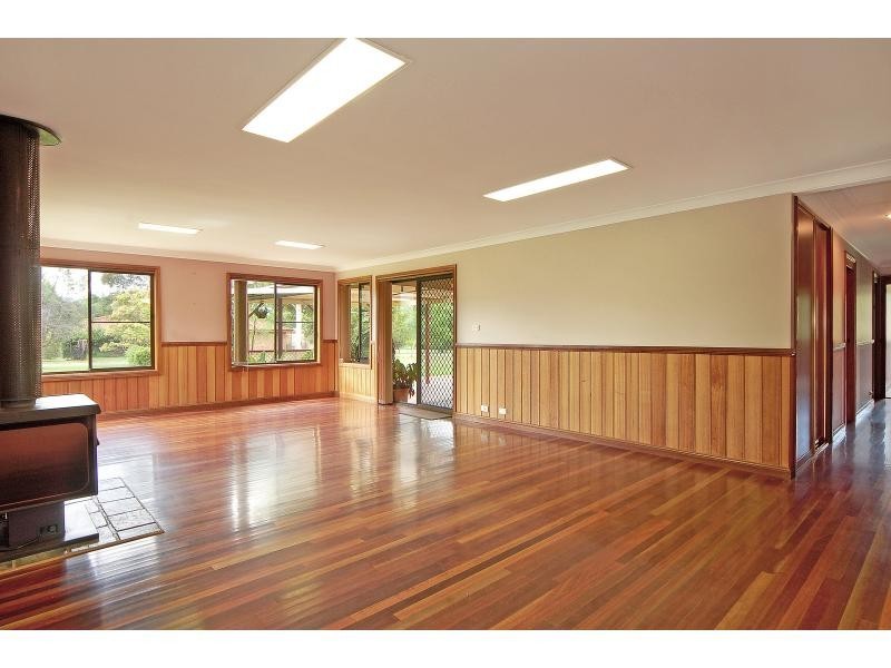 20 Elvin Drive, Bomaderry NSW 2541