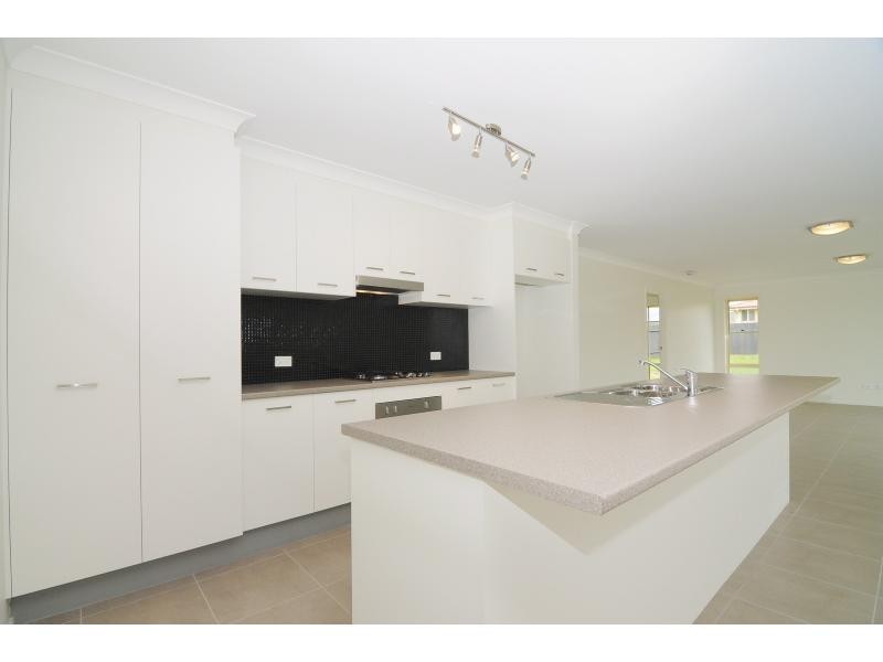 62 Sophia Road, Worrigee NSW 2540