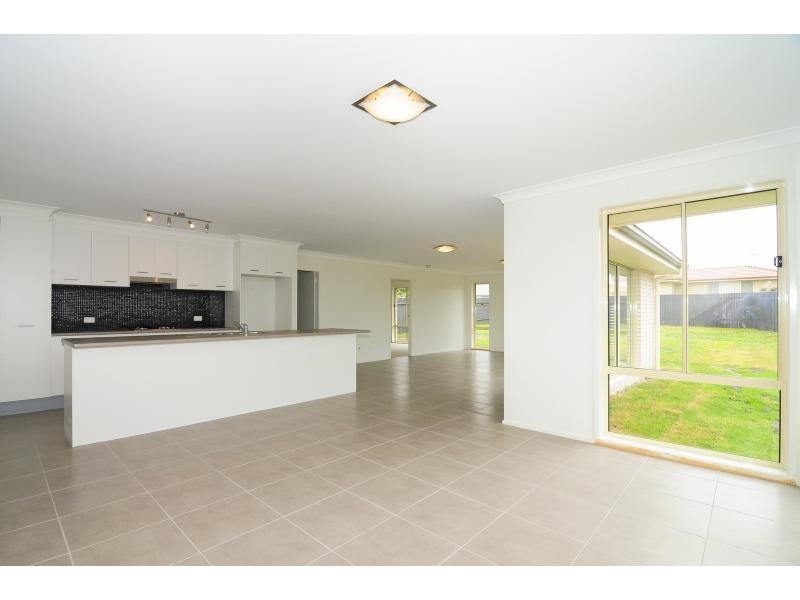 62 Sophia Road, Worrigee NSW 2540