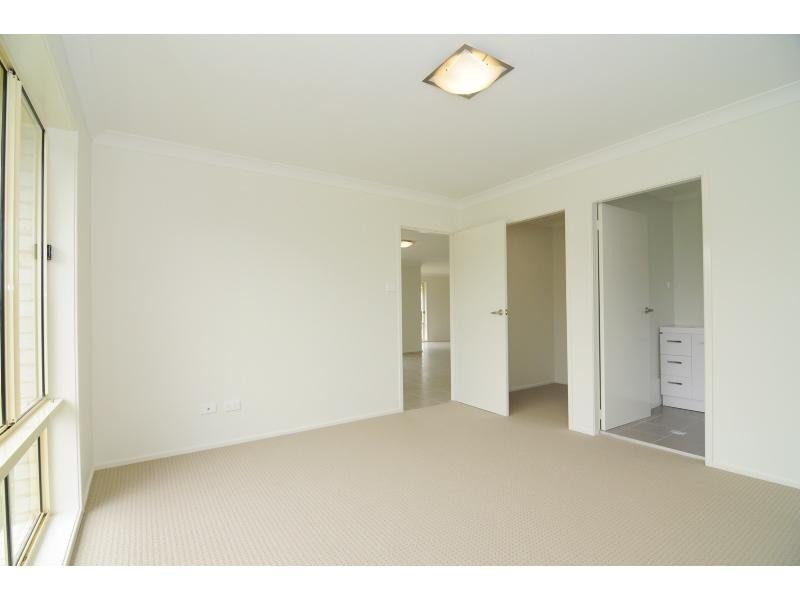 62 Sophia Road, Worrigee NSW 2540