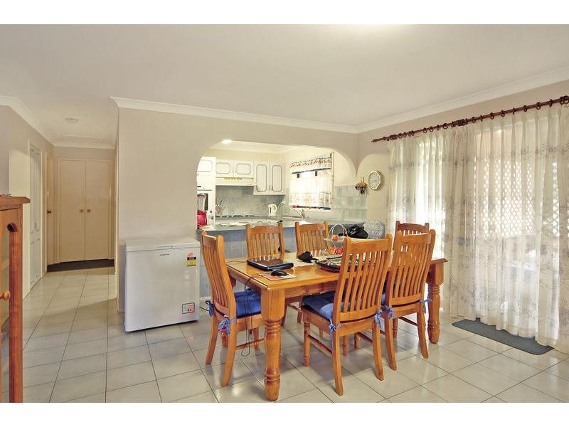 2 Helsinki Parade, Bomaderry NSW 2541