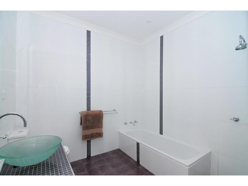 7 Turley Avenue, Bomaderry NSW 2541