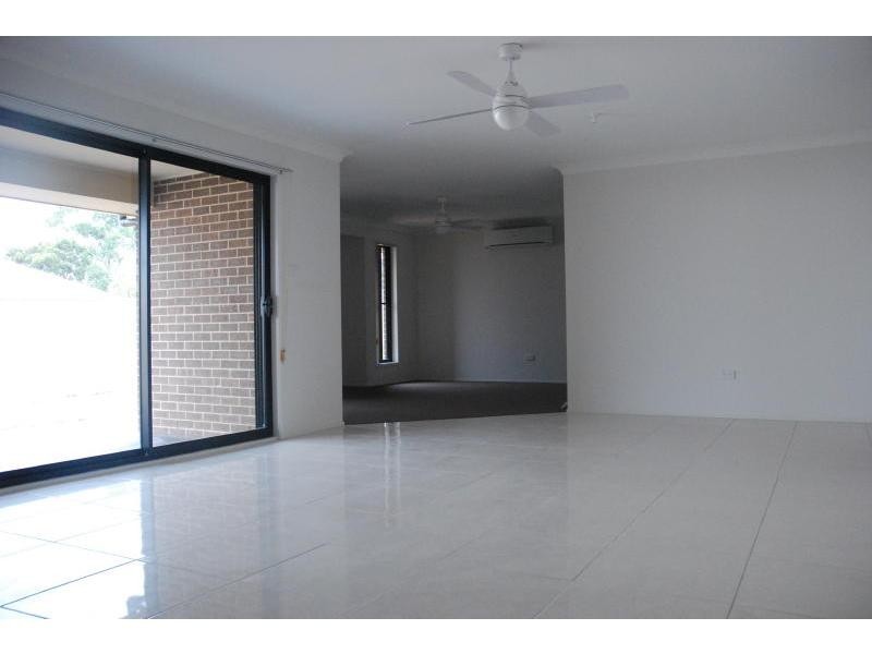 19 Warrigal Street, Nowra NSW 2541