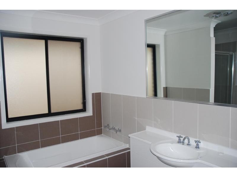 19 Warrigal Street, Nowra NSW 2541