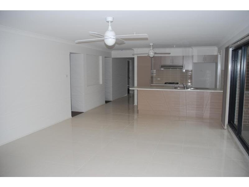 19 Warrigal Street, Nowra NSW 2541