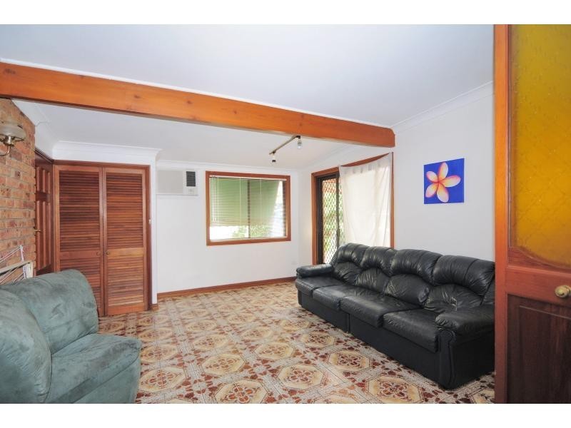 13 Young Avenue, Nowra NSW 2541