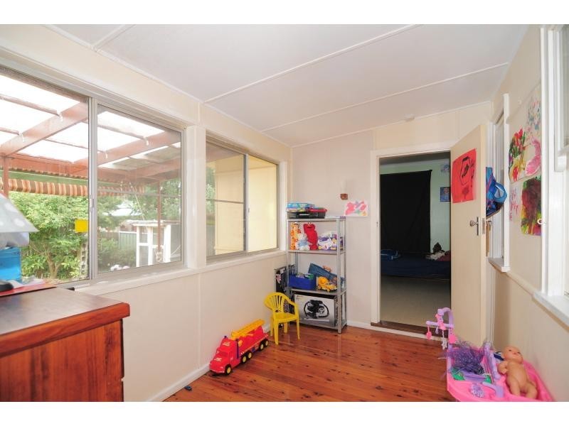 13 Young Avenue, Nowra NSW 2541