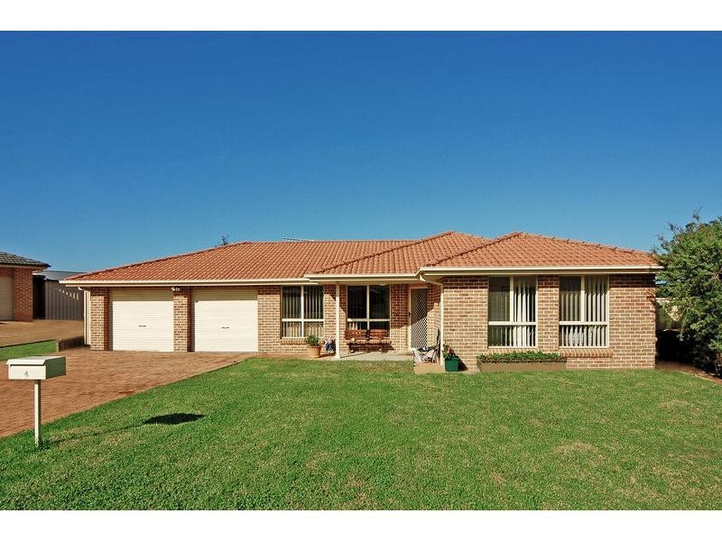 4 Spotted Quoll Close, North Nowra NSW 2541