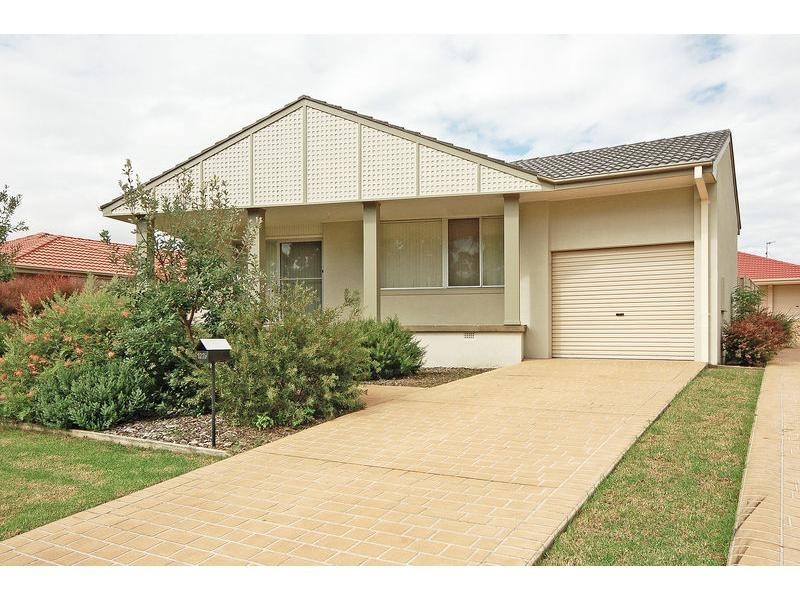 122c Jasmine Drive, Bomaderry NSW 2541