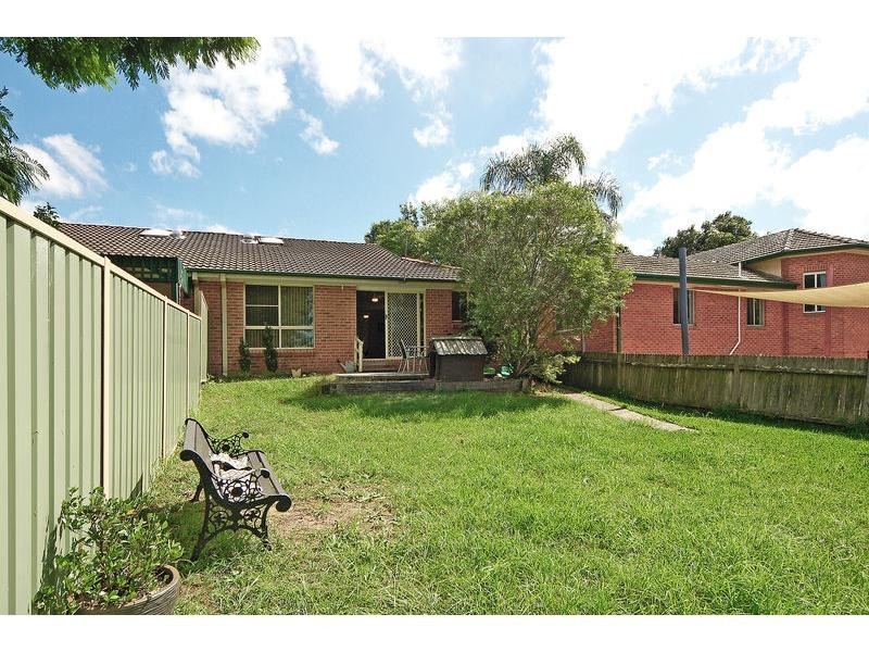 1/4 Karowa Street, Bomaderry NSW 2541