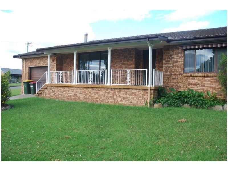 24a Amalfi Crescent, Nowra NSW 2541