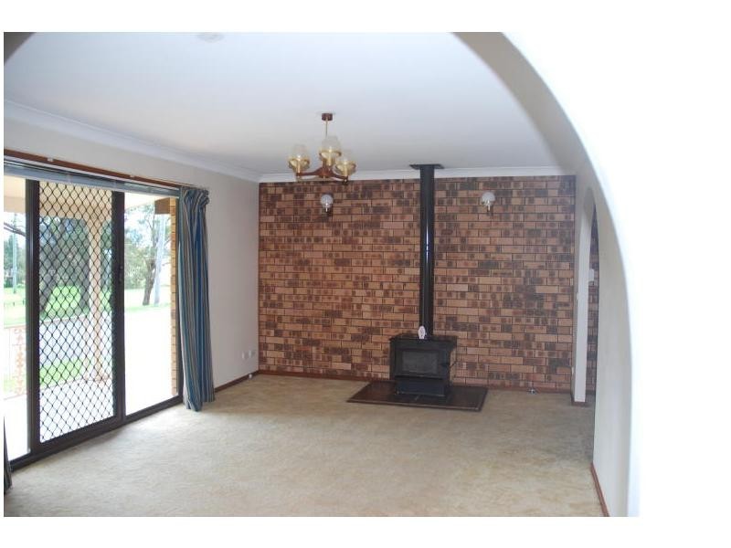 24a Amalfi Crescent, Nowra NSW 2541
