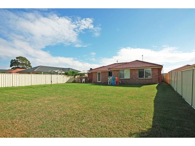 20 Guinea Flower Crescent, Worrigee NSW 2540