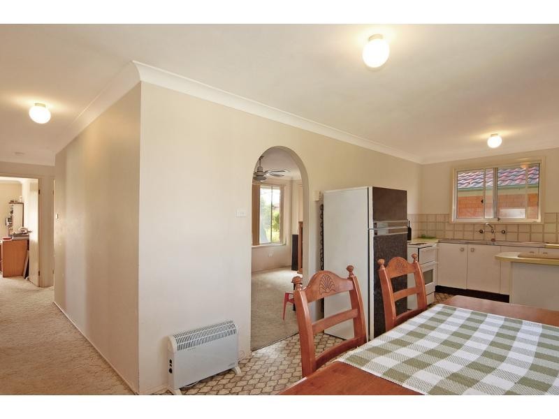 2 Bromley Close, West Nowra NSW 2541