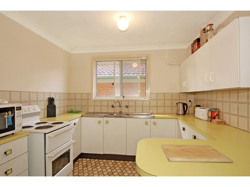 2 Bromley Close, West Nowra NSW 2541