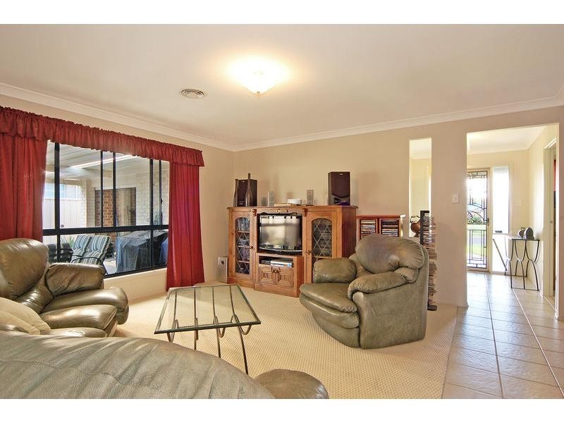 3 The Garden Walk, Worrigee NSW 2540