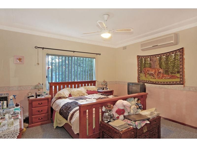 19 Bunberra Street, Bomaderry NSW 2541