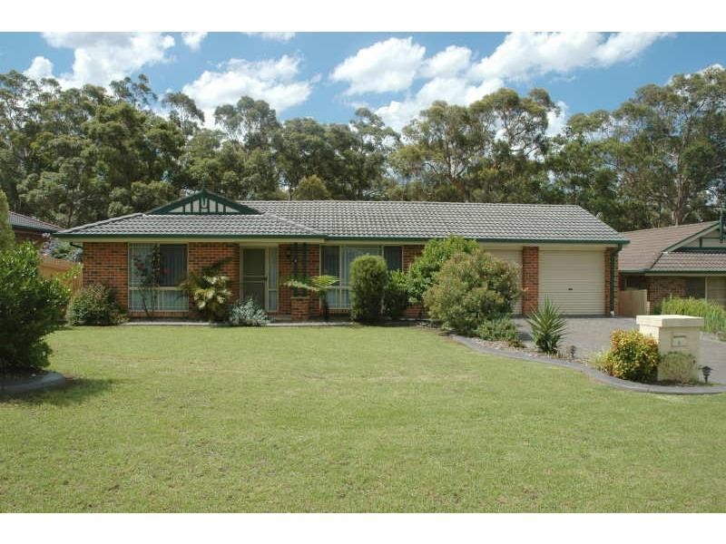 6 Stockley Close, West Nowra NSW 2541