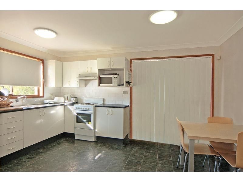 1/6 Campbell Place, Nowra NSW 2541