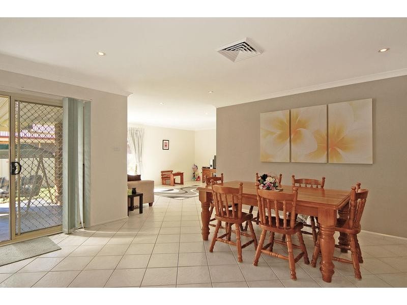 11 Carrington Park Drive, Nowra NSW 2541