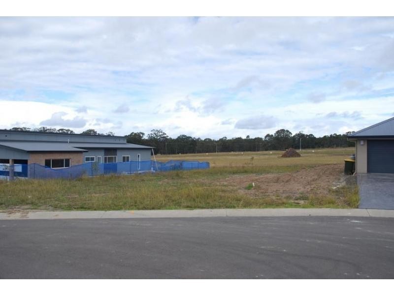 13 Barbata Grove, Worrigee NSW 2540