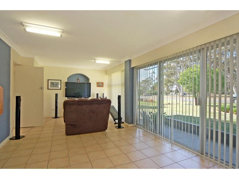 5 Barwon Street, Bomaderry NSW 2541