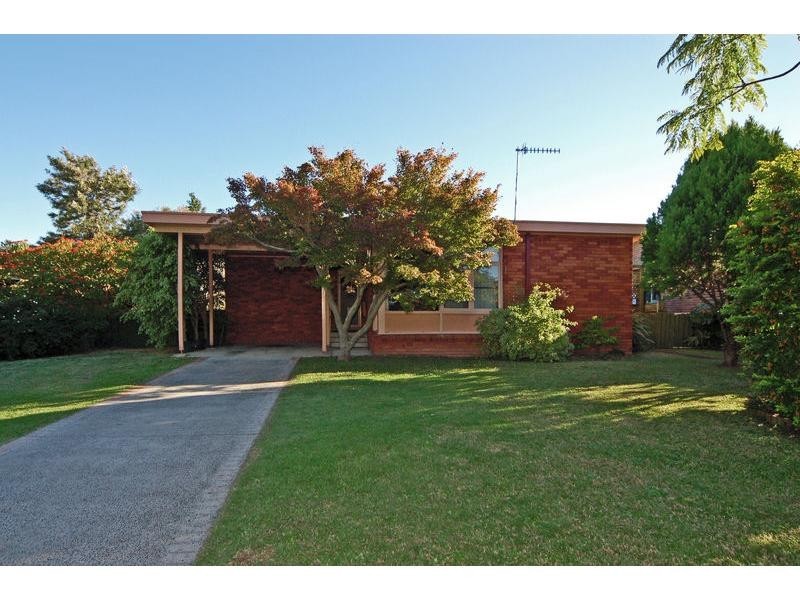 15 Wondalga Crescent, Nowra NSW 2541