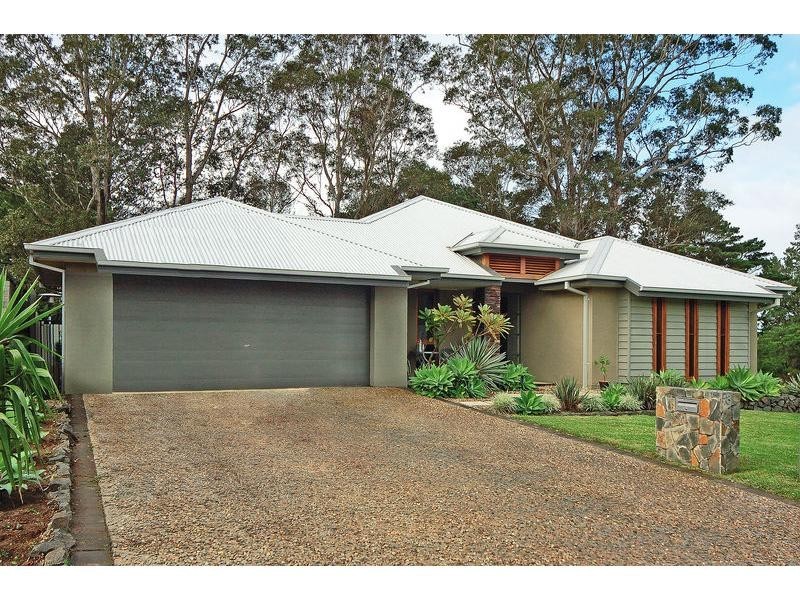 18 Jade Place, Meroo Meadow NSW 2540