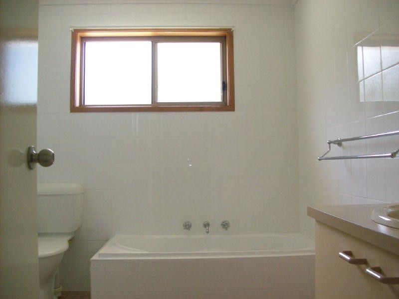 4 Rockhill Road, North Nowra NSW 2541