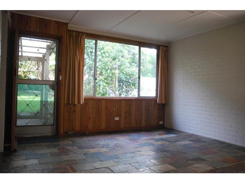 18 Hewlett Avenue, North Nowra NSW 2541