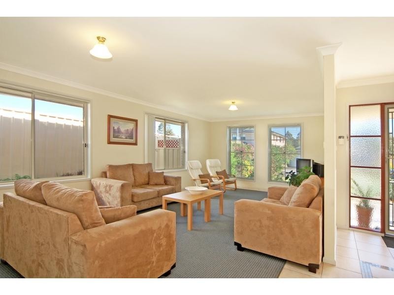 27 Kardella Avenue, Nowra NSW 2541