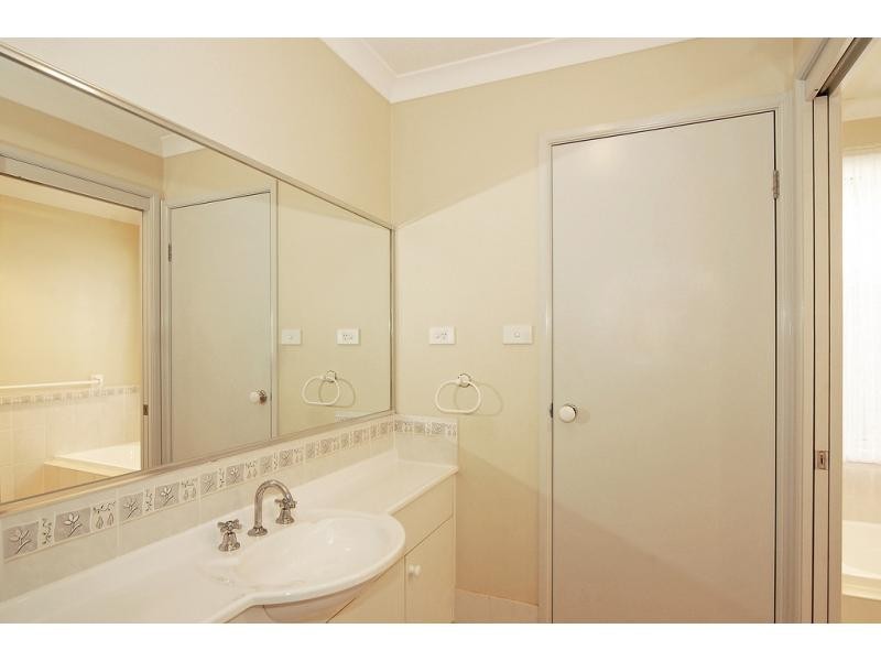 27 Kardella Avenue, Nowra NSW 2541