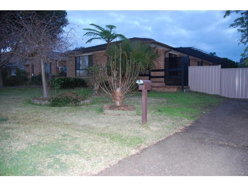 87 Lyndhurst Drive, Bomaderry NSW 2541