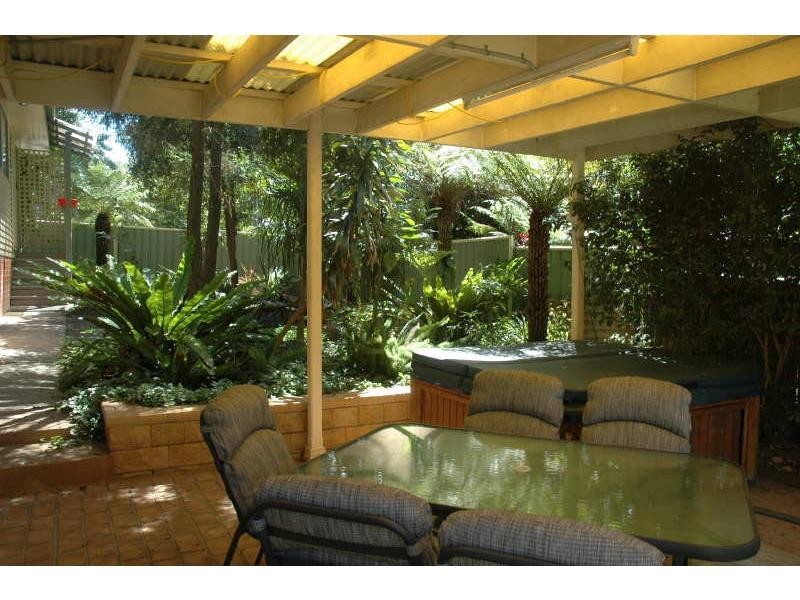 10 Christine Place, Nowra NSW 2541